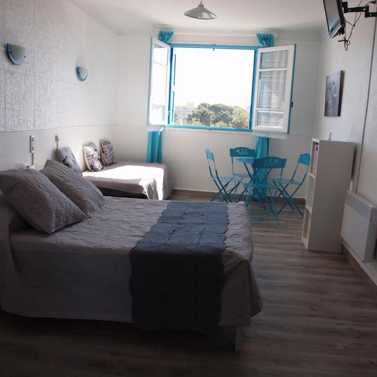 Hôtel Villa Les Sirènes - Chambre Triple Basique - 1