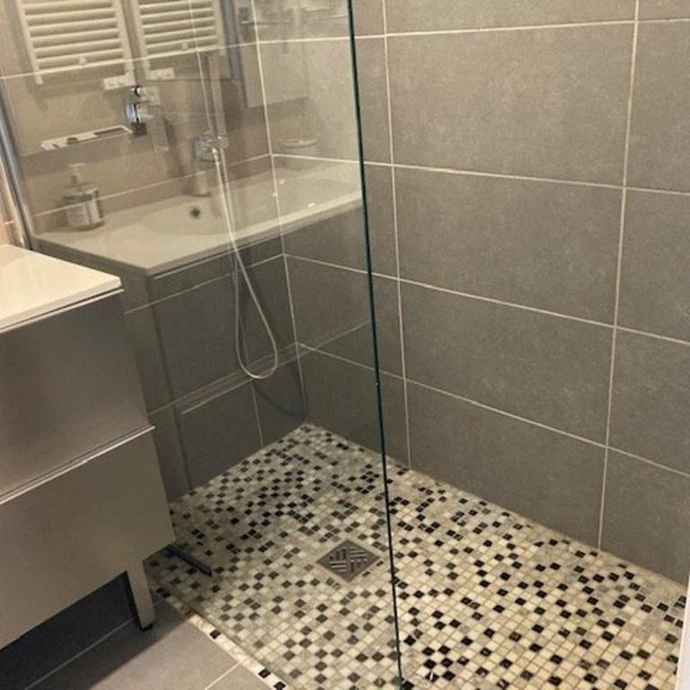 Appartement Luxueux Climatisé au Lavandou - FR-1-308-179 - Apartment - 4
