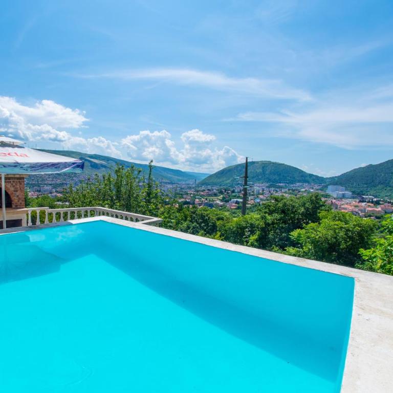 Perfect view of Mostar - with swimming pool - Three-Bedroom Villa - 3
