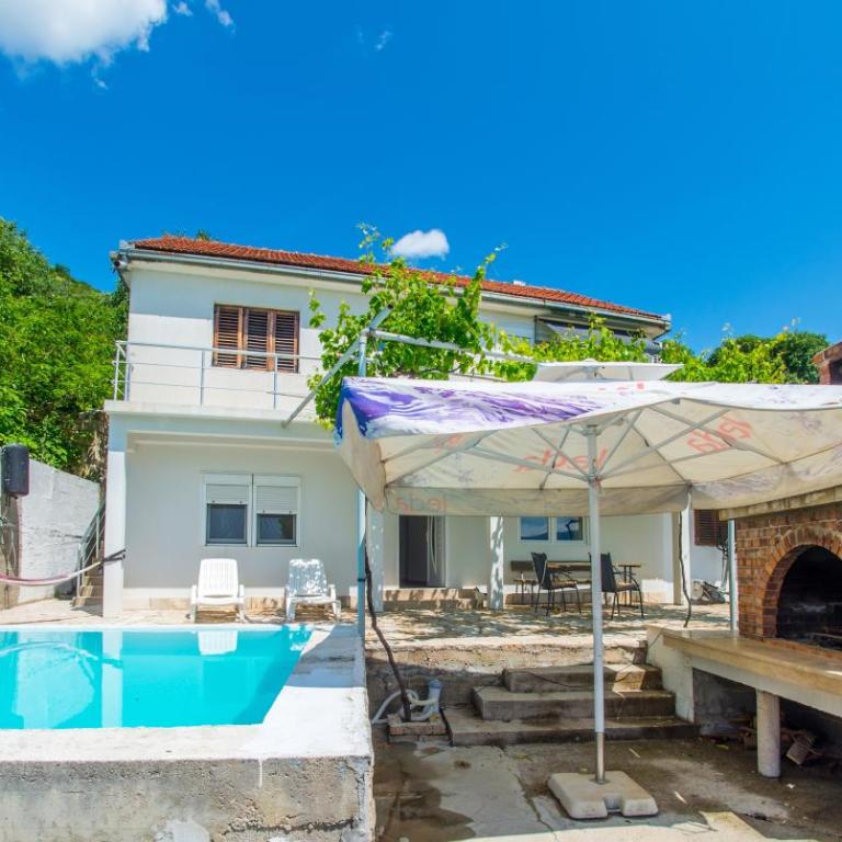 Perfect view of Mostar - with swimming pool - Three-Bedroom Villa - 19
