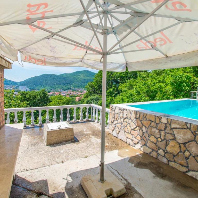 Perfect view of Mostar - with swimming pool - Three-Bedroom Villa - 24