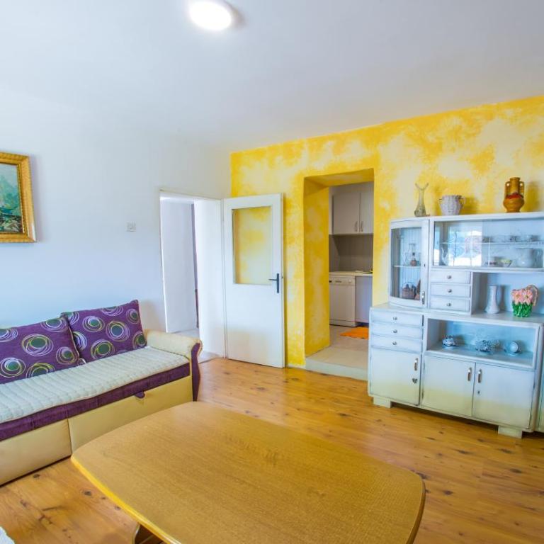 Perfect view of Mostar - with swimming pool - Three-Bedroom Villa - 25