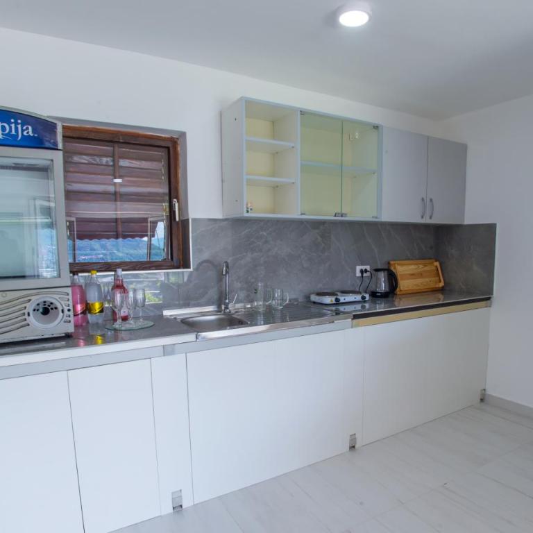 Perfect view of Mostar - with swimming pool - Three-Bedroom Villa - 33