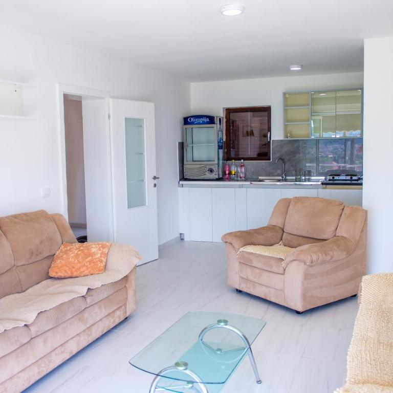 Perfect view of Mostar - with swimming pool - Three-Bedroom Villa - 53