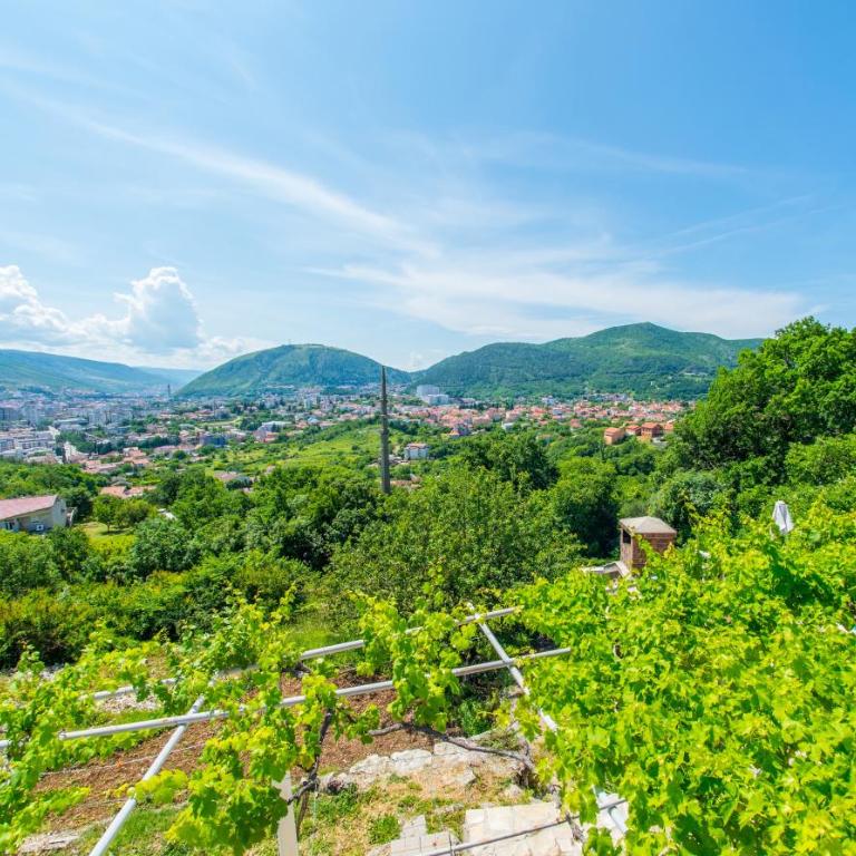 Perfect view of Mostar - with swimming pool - Three-Bedroom Villa - 27
