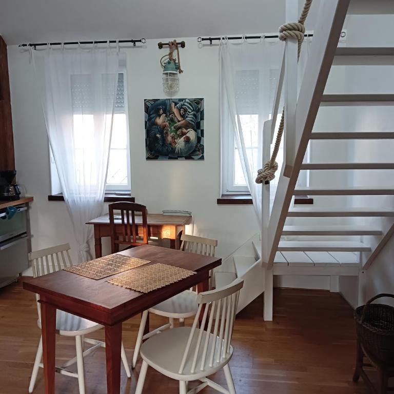La Baleine - Hyper centre, Charme et calme à deux pas de la mer - One-Bedroom Apartment - 5