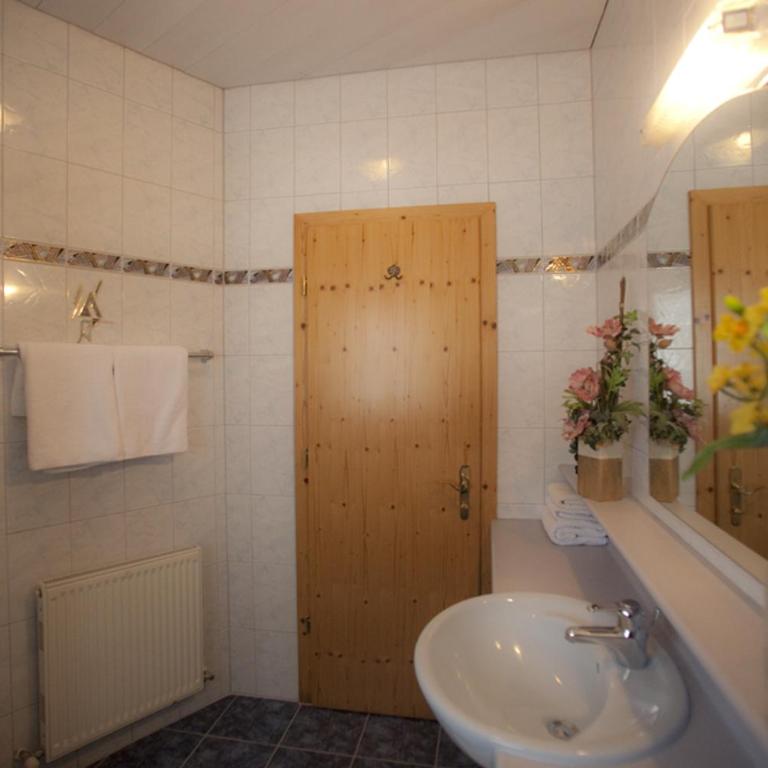 Bauernhof Tuxerschafer - Doppelzimmer mit Balkon - 3