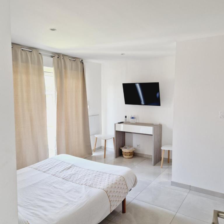 Chez Manon et Jimmy - Chambre Double - Vue sur Jardin - 1
