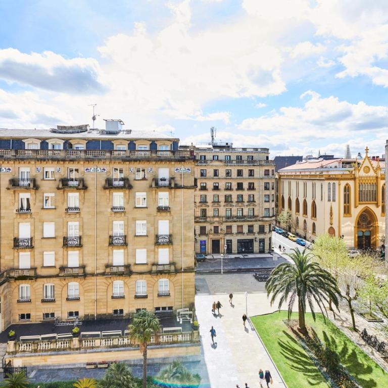 Hotel Maria Cristina, a Luxury Collection Hotel, San Sebastian - Suite de 1 dormitorio con vistas al jardín - Cama extragrande - 6
