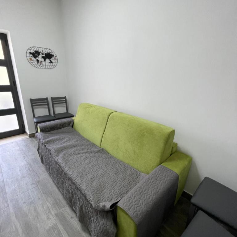 RESIDENCE GORDON - Family Room with Garden View - 15