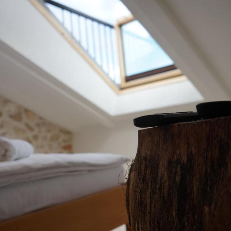 Hotel Restoran Humsko - Deluks Dvokrevetna Soba sa Bračnim Krevetom i Balkonom - 3