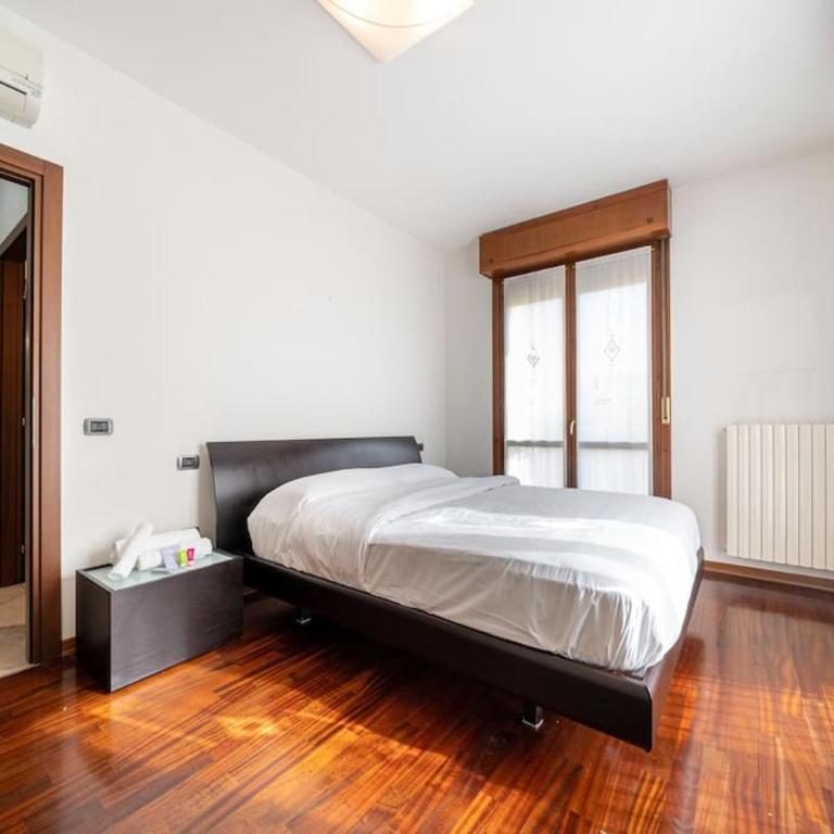[10min dalla Ghirlandina] Love and relax in Modena - Appartamento con 2 Camere da Letto - 9