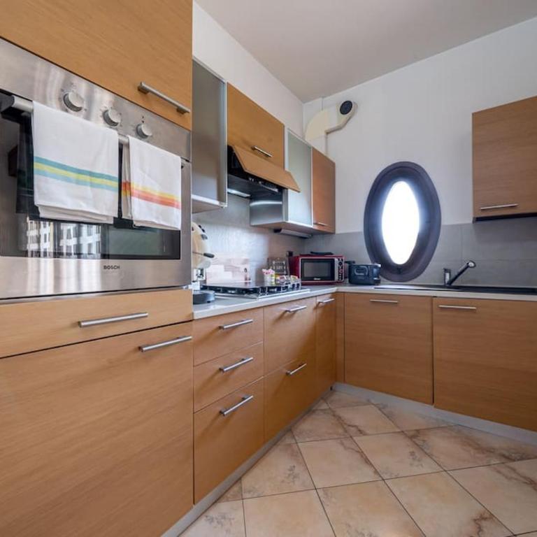 [10min dalla Ghirlandina] Love and relax in Modena - Appartamento con 2 Camere da Letto - 5