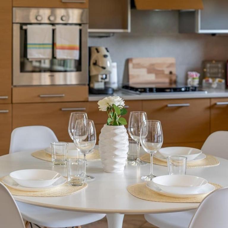 [10min dalla Ghirlandina] Love and relax in Modena - Appartamento con 2 Camere da Letto - 4