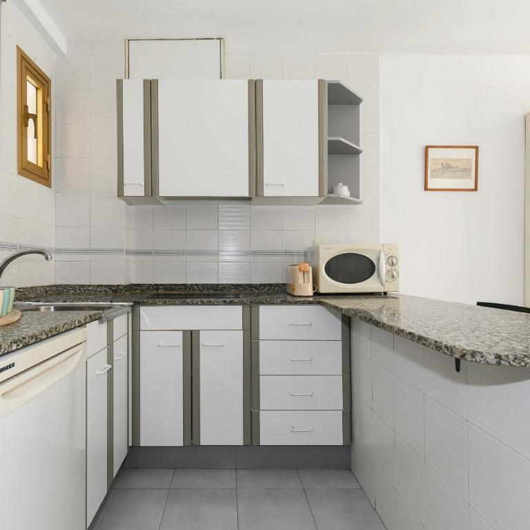 UHC MIRAMAR NAUTIC - One-Bedroom Apartment - 11