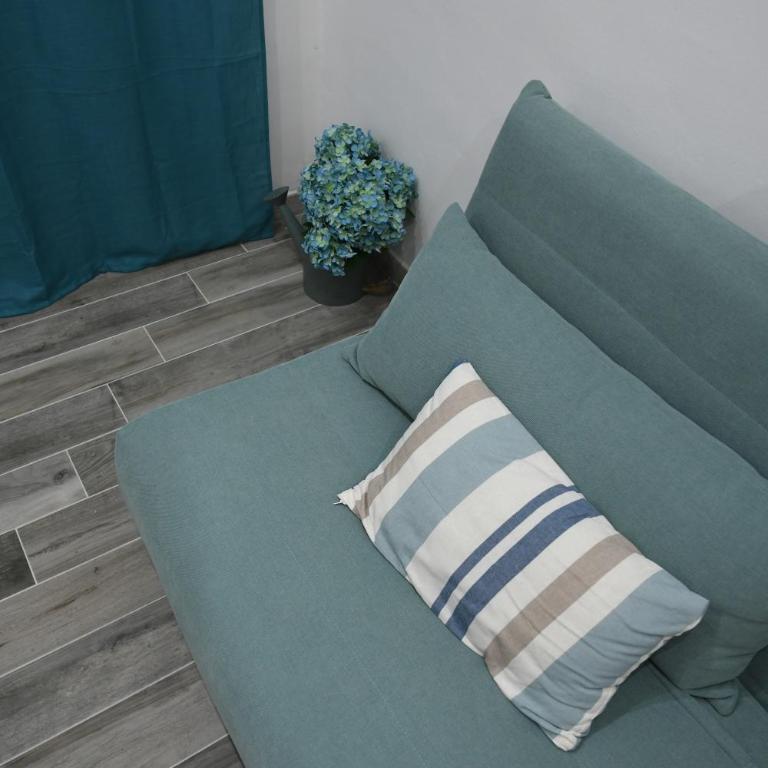 Jolie Maison - One-Bedroom House - 16