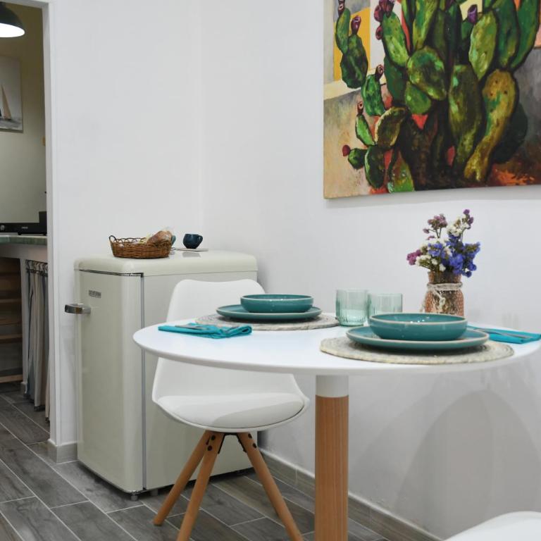 Jolie Maison - One-Bedroom House - 25