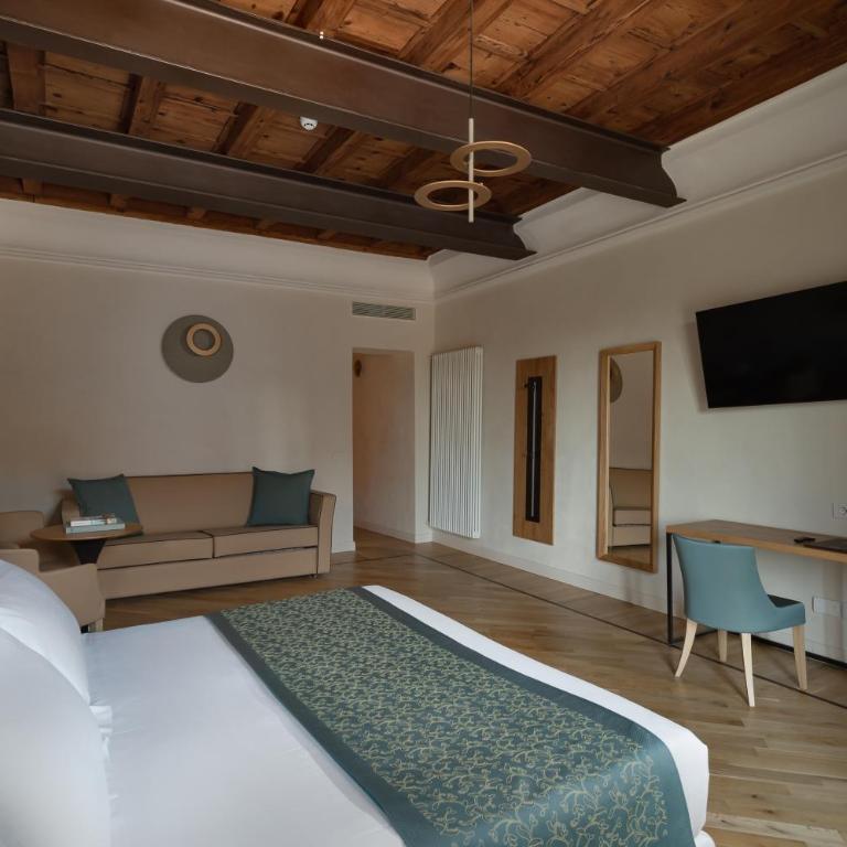 Cà Uberti Palace Hotel, MantegnaHotels - Camera Tripla Deluxe con Vista Città - 5