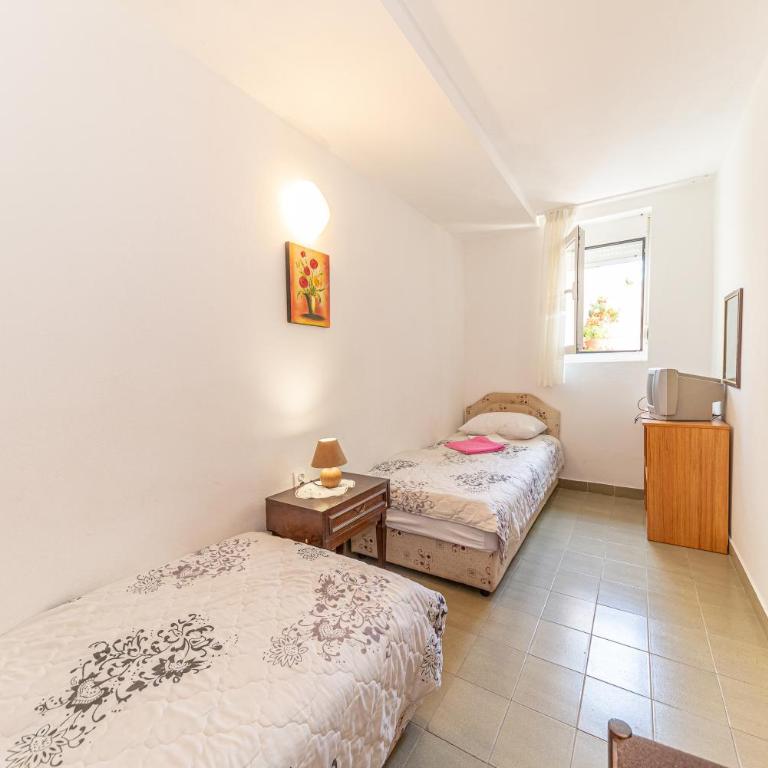 Apartment Knezevic - Apartment - Ground Floor - 2