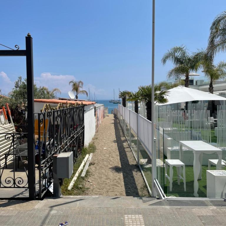 La Finestra sul Mare Modern Apartment - Appartamento Monolocale con Vista Mare - 31