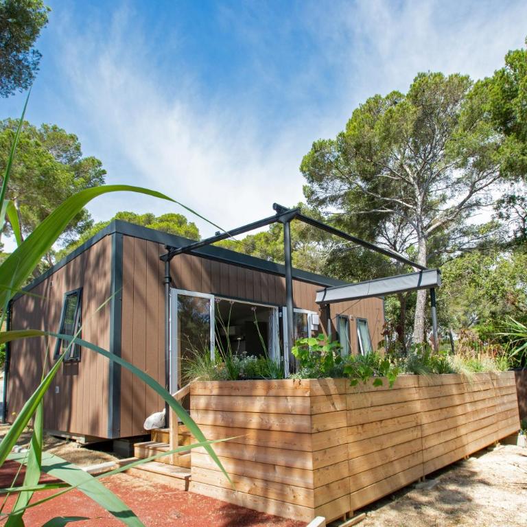 Camping Le Camp Du Domaine - Mobile Home - 1