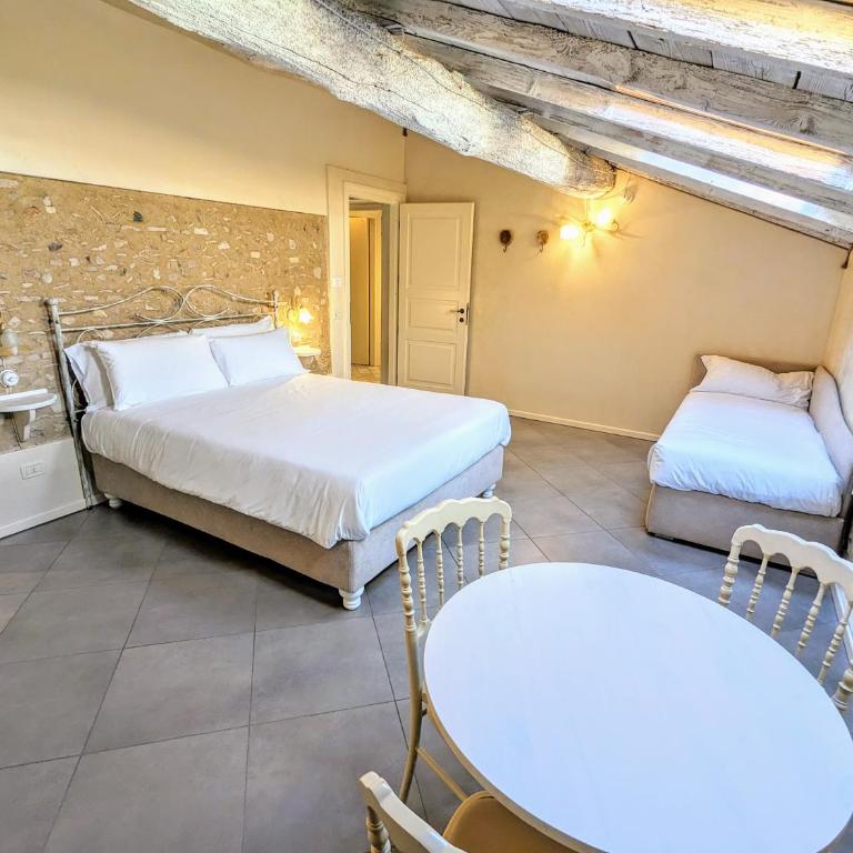 Casal del Pigno - Contry House with Pool - Camera Familiare con Vista Lago - 1