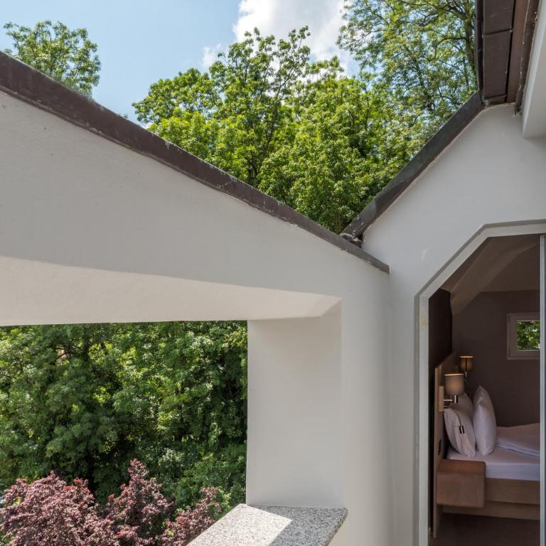 Emilia Lux Rooms - Deluks Dvokrevetna Soba sa Bračnim Krevetom i Balkonom - 7