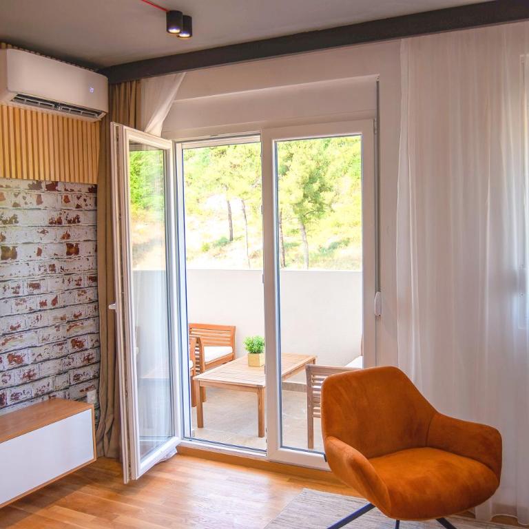 Stylish Two Bedroom Apartment at Ljubovic-Hill Park - Two-Bedroom Apartment - 10