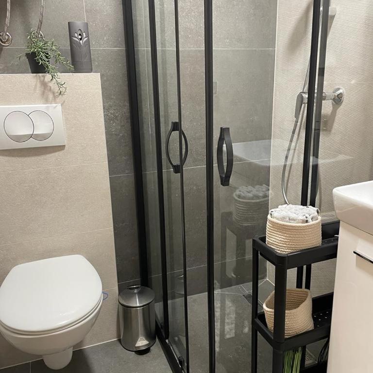 Aspen Apart12 - One-Bedroom Apartment - 18