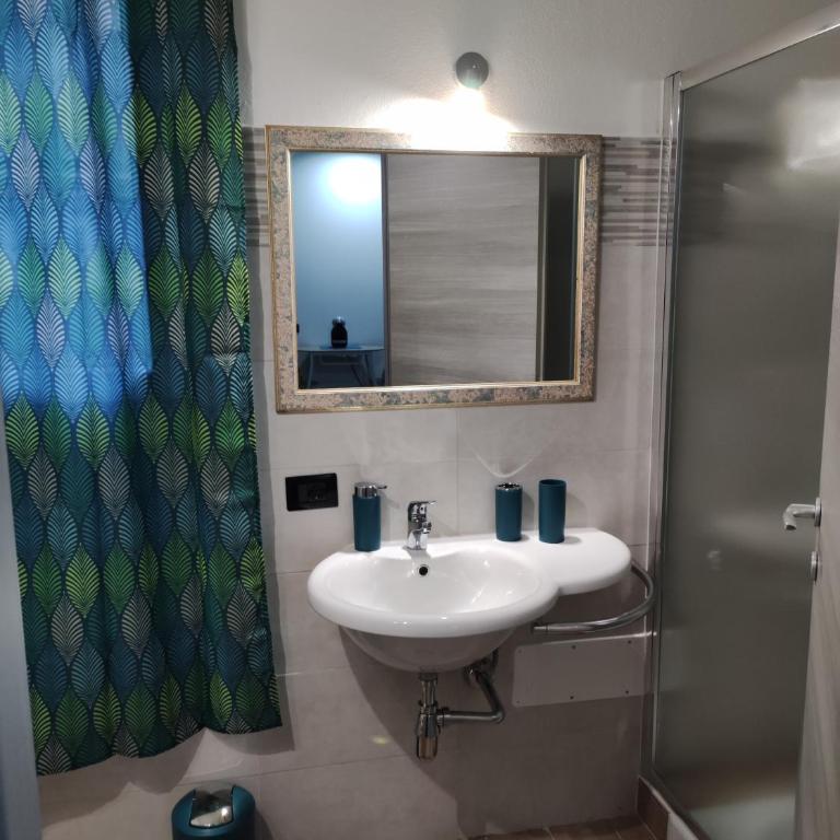 A casa di Lina - Camera Matrimoniale con Bagno Privato - 8