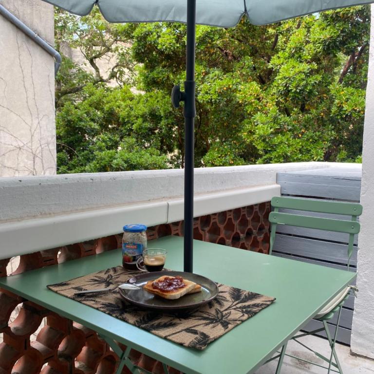 Studio terrasse, intra-muros, climatisé avec Wifi - Apartment mit 1 Schlafzimmer - 3