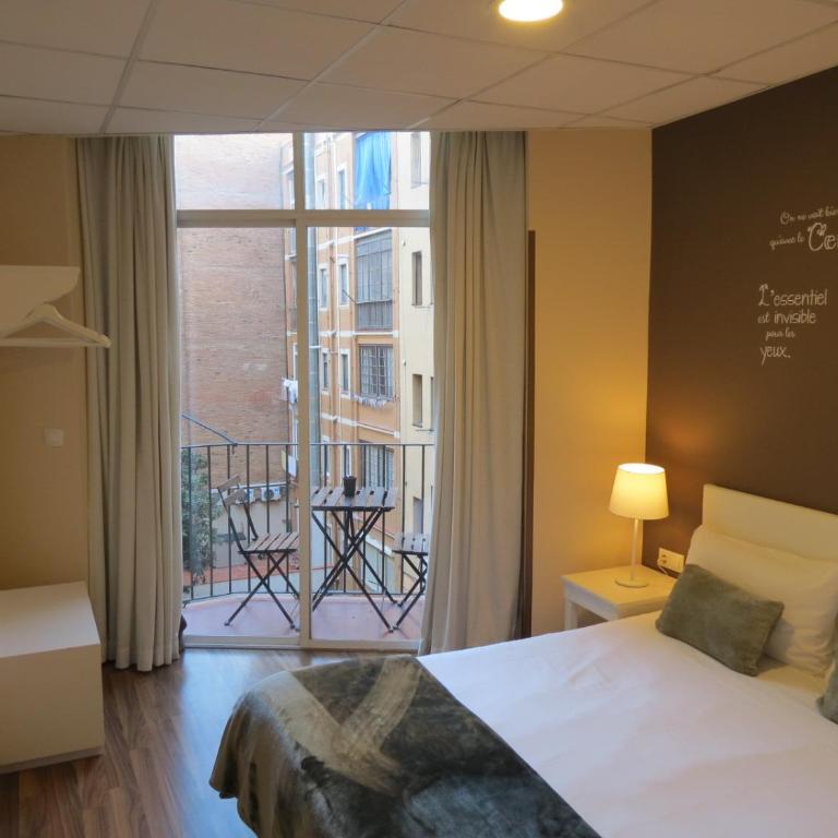Hostal Petit Príncep - Double Room with Terrace - 4