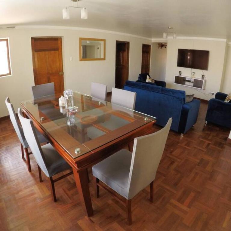 Centric & cozy apartment with Garage - Three-Bedroom Apartment - 22