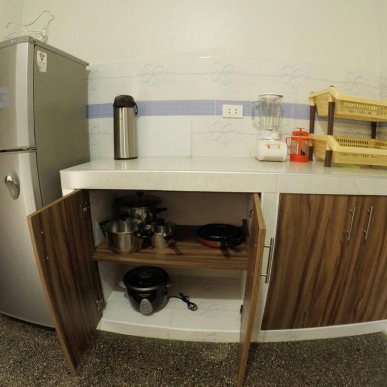 Centric & cozy apartment with Garage - Three-Bedroom Apartment - 23