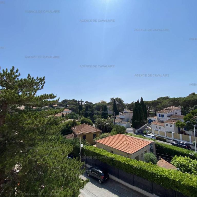 Appartement avec balcon, proche commerces et plages - FR-1-100-309 - Appartement - 1