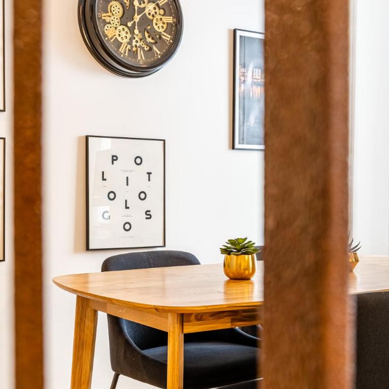 Plein centre avec "PARKING PRIVE" - Appartement 1 Chambre - 8