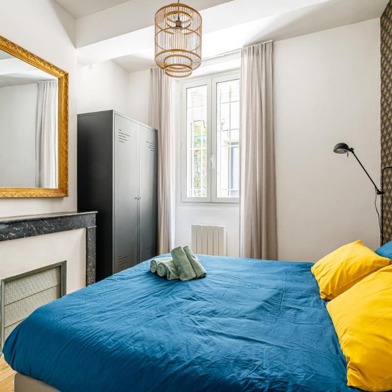 Plein centre avec "PARKING PRIVE" - Appartement 1 Chambre - 12