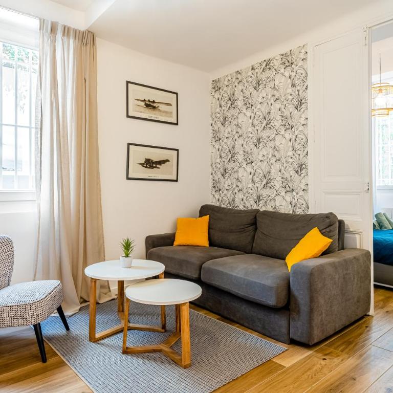 Plein centre avec "PARKING PRIVE" - Appartement 1 Chambre - 13