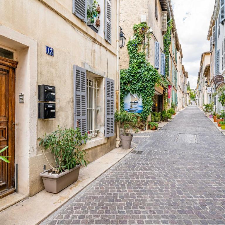 Plein centre avec "PARKING PRIVE" - Appartement 1 Chambre - 16