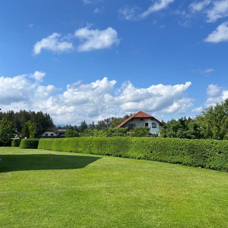 Das Bergl - Modernes Apartment mit Bergblick & Balkon nahe Wörthersee - Apartment mit Blick auf die Berge - 25