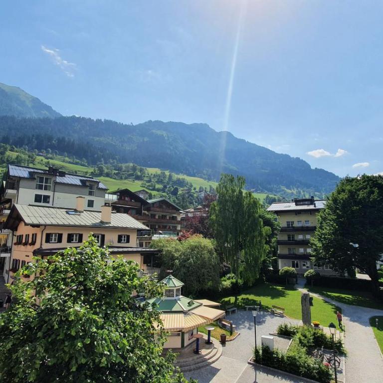 Appartements MAYR inklusive ganzjährig GRATIS Zugang zur ALPENTHERME und im SOMMER kostenlose Bergbahnnutzung - Apartment mit Terrasse - 3