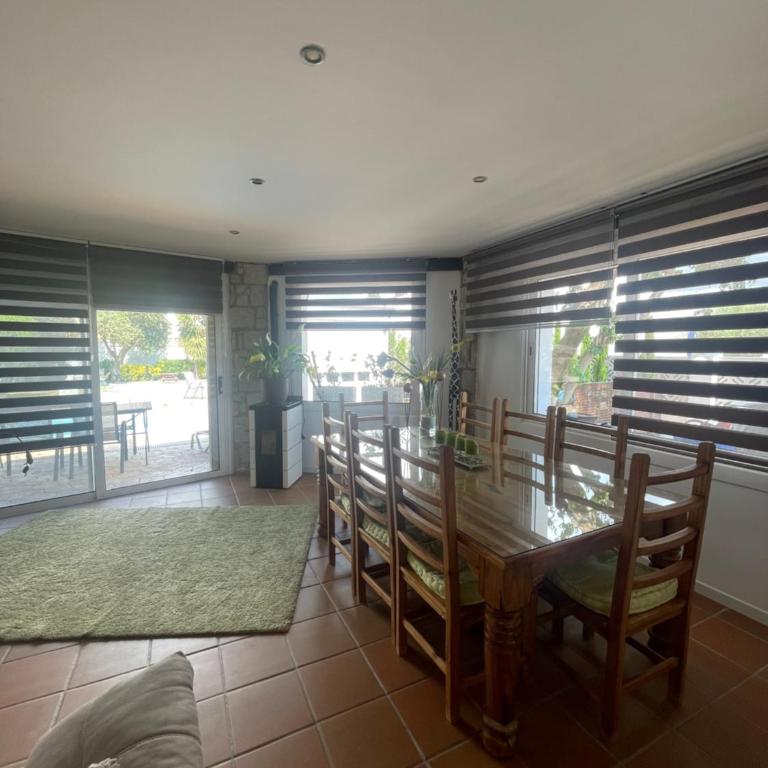 Casa Requesens, freiligendes Ferienhaus, komplett erschlossen - Casa de 3 dormitorios - 11