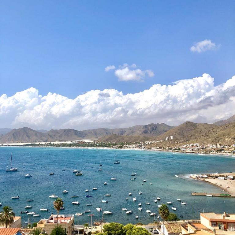 Apartamento en primera linea de mar. - Three-Bedroom Apartment - 16