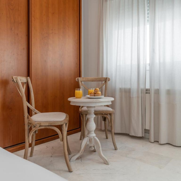 tuGuest Corazón de Granada Apartment - Two-Bedroom Apartment - 6