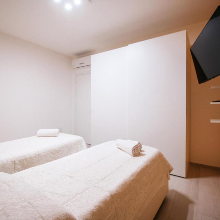 Diana - Taormina Minerva Luxury Apartment by Taormina Holidays - Two-Bedroom Apartment - 13