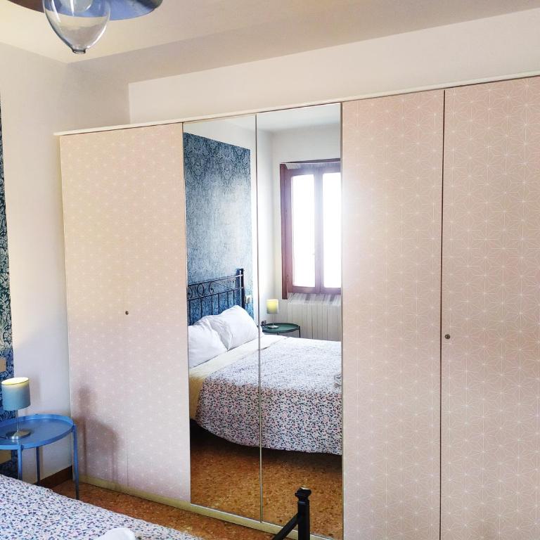 Two Steps from Rialto - Camera Matrimoniale con Bagno in Comune - 27