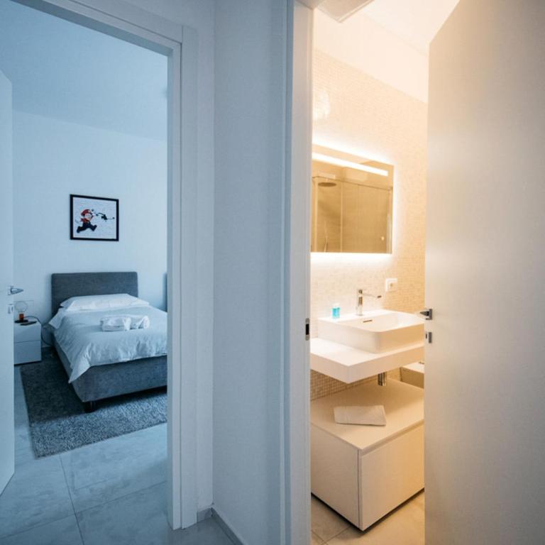 Taormina Art Apartment by Taormina Holidays - Two-Bedroom Apartment - 20