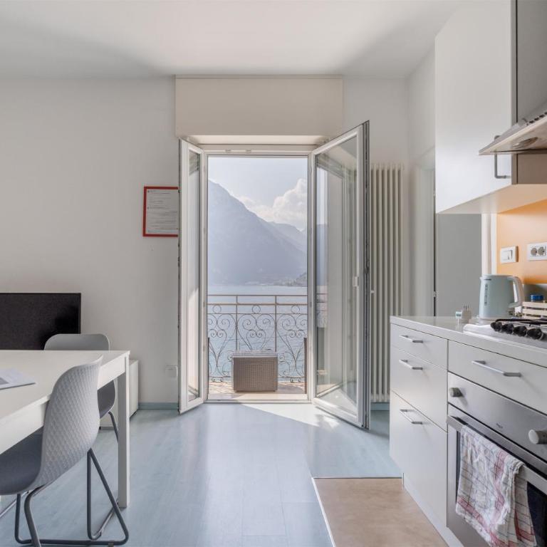 Windsurfer's Suite - Garda Lake View - One-Bedroom Apartment with Balcony - 4