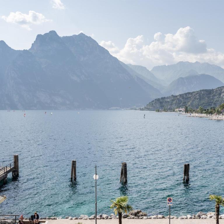 Windsurfer's Suite - Garda Lake View - One-Bedroom Apartment with Balcony - 11