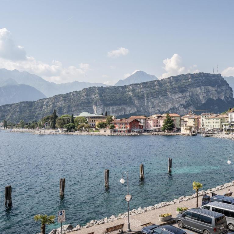 Windsurfer's Suite - Garda Lake View - One-Bedroom Apartment with Balcony - 3